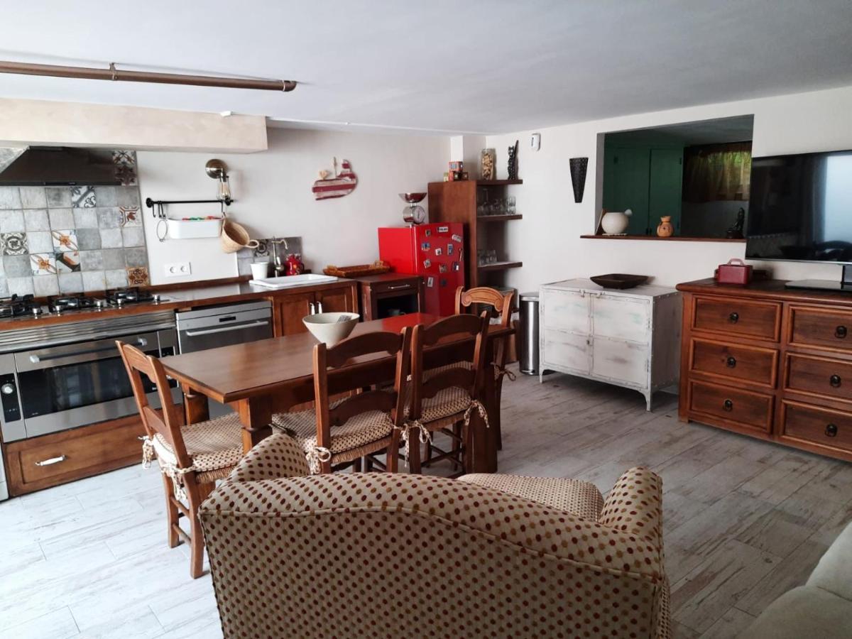Un Apartamento Vacacional Con Detalles De Un Hogar مايرينا ديل ألخارفي المظهر الخارجي الصورة