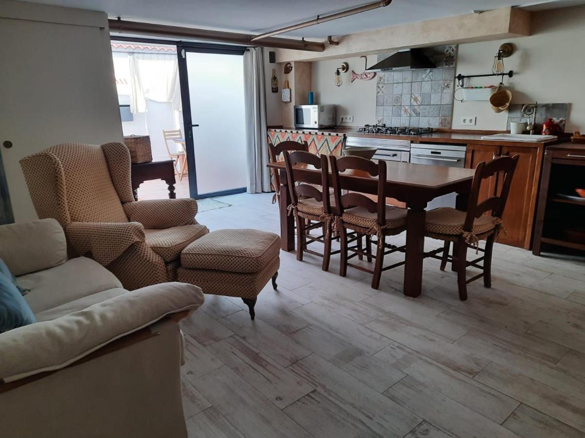 Un Apartamento Vacacional Con Detalles De Un Hogar مايرينا ديل ألخارفي المظهر الخارجي الصورة